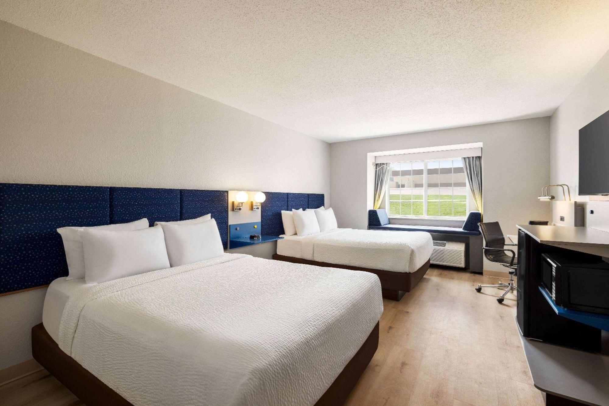 Microtel Inn & Suites By Wyndham New Ulm Exteriör bild