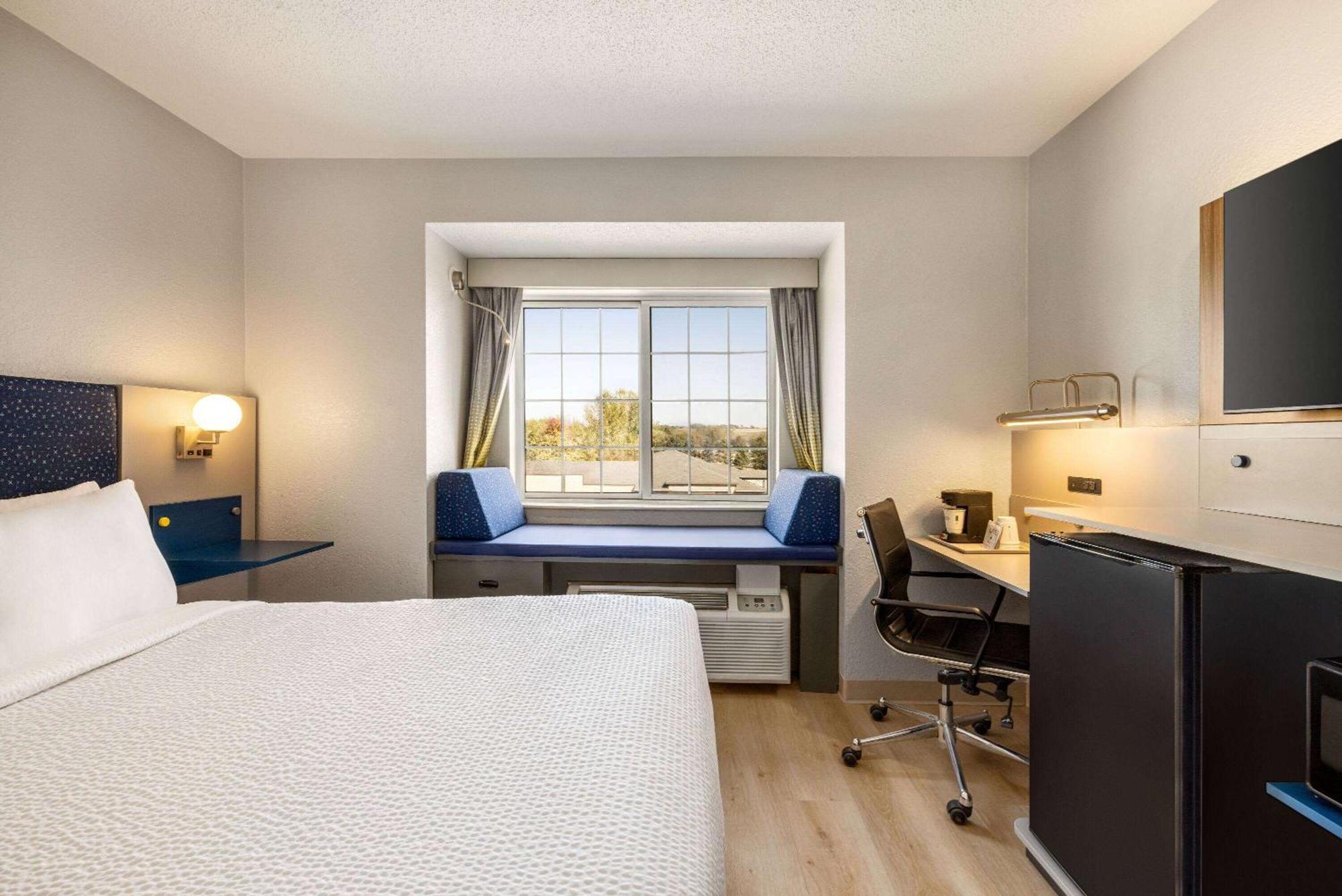 Microtel Inn & Suites By Wyndham New Ulm Exteriör bild