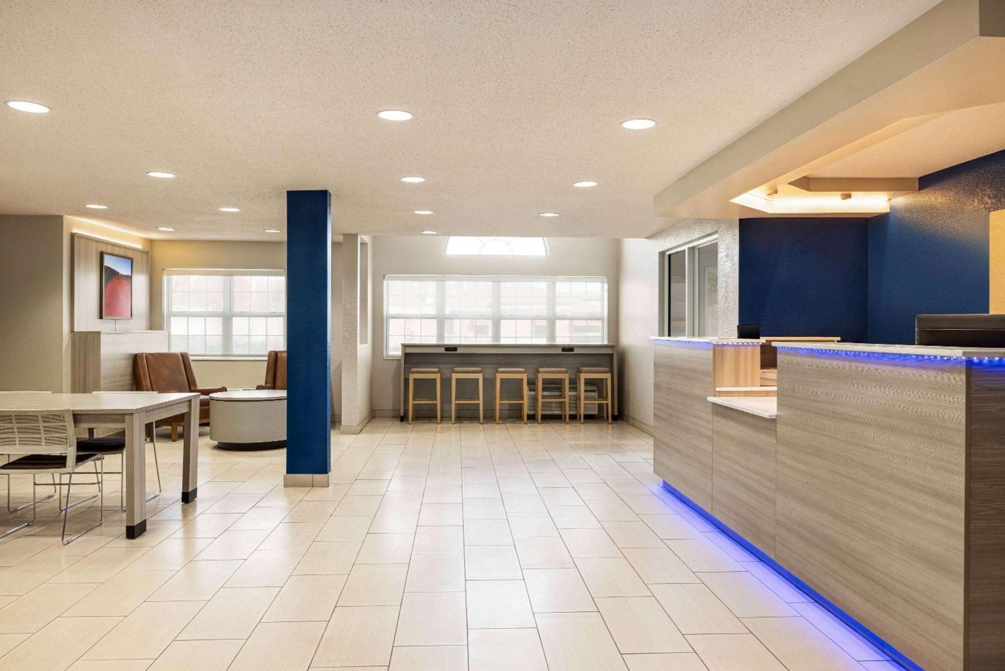 Microtel Inn & Suites By Wyndham New Ulm Exteriör bild