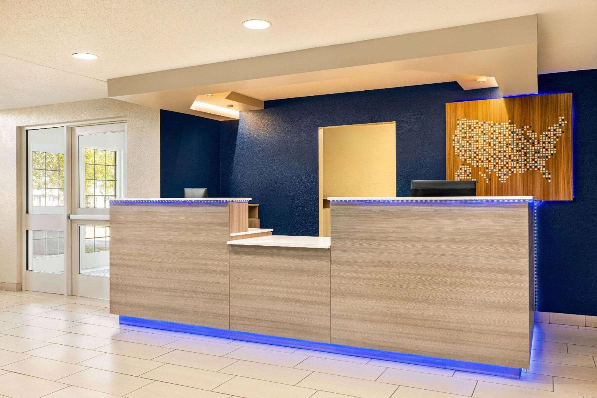 Microtel Inn & Suites By Wyndham New Ulm Exteriör bild